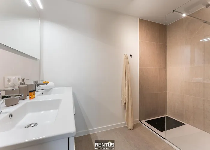 No Stress At Sea - Close To The Daire