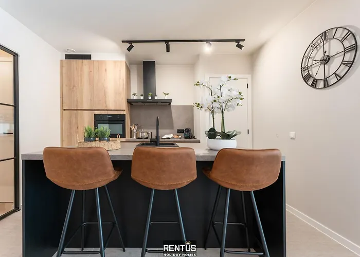 No Stress At Sea - Close To The Daire *