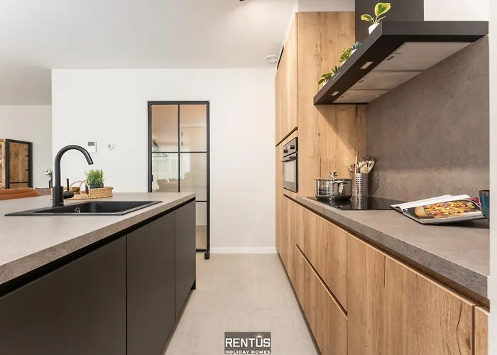 No Stress At Sea - Close To The Oostende